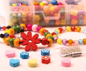 Kit pentru copii de confectionat bijuterii