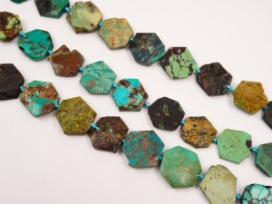 Pietre din Turcoaz natural hexagonale cca 15X5 mm, 1 buc, gaura 1 mm